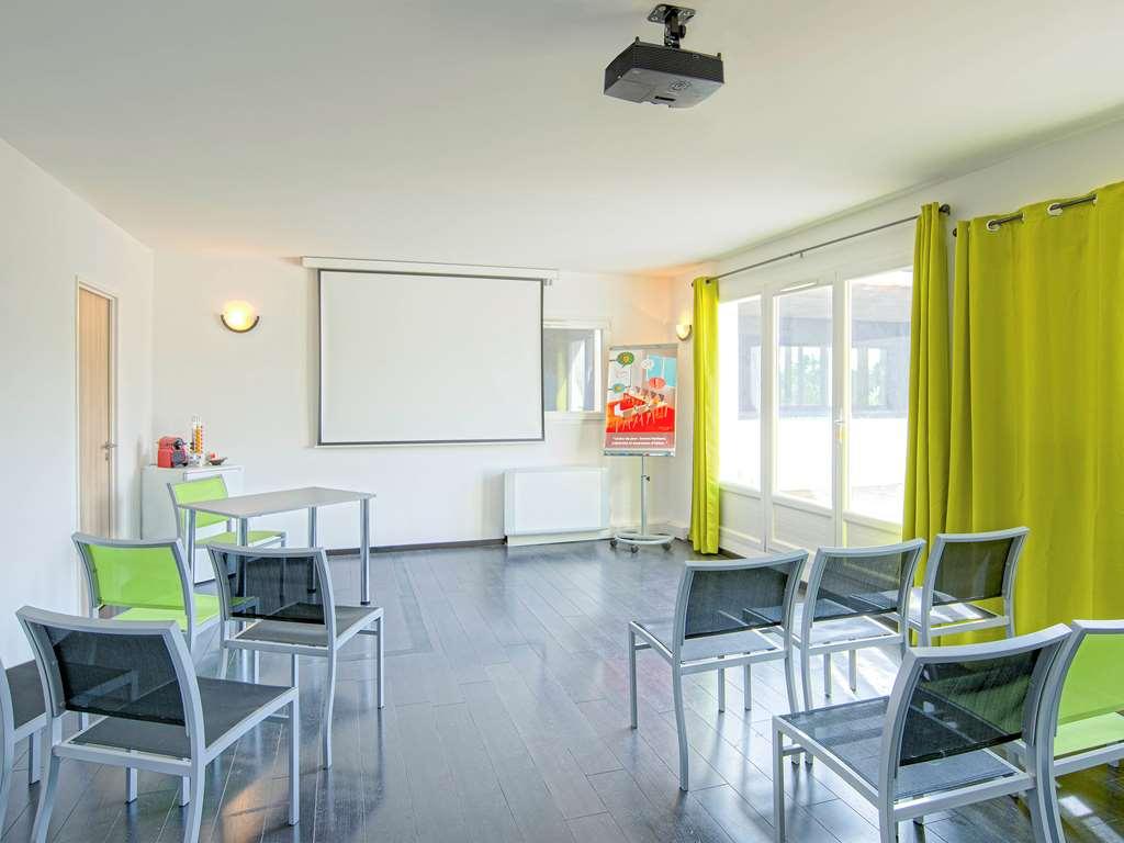 Ibis Styles Pertuis Portes Du Luberon Facilidades foto